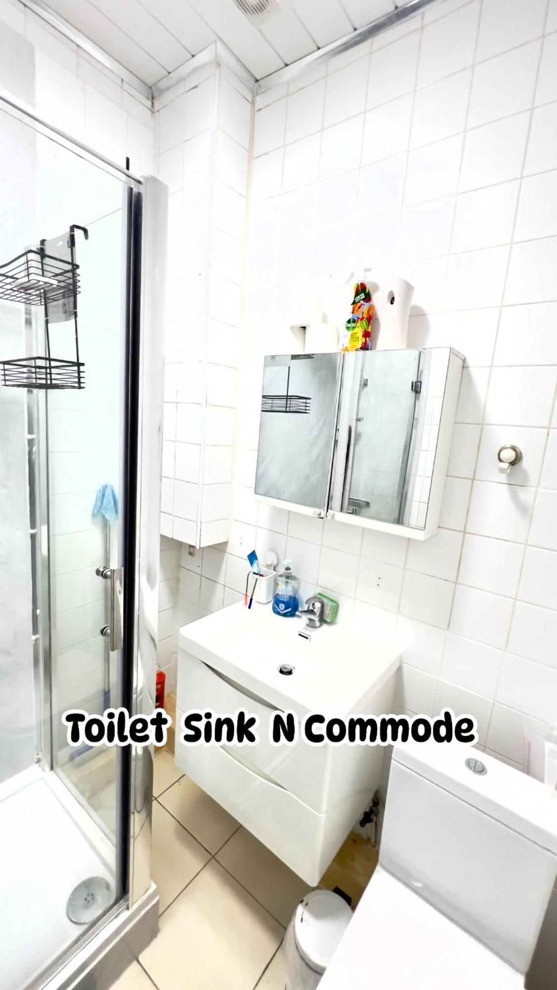 Cozy 2bed House Манчестер